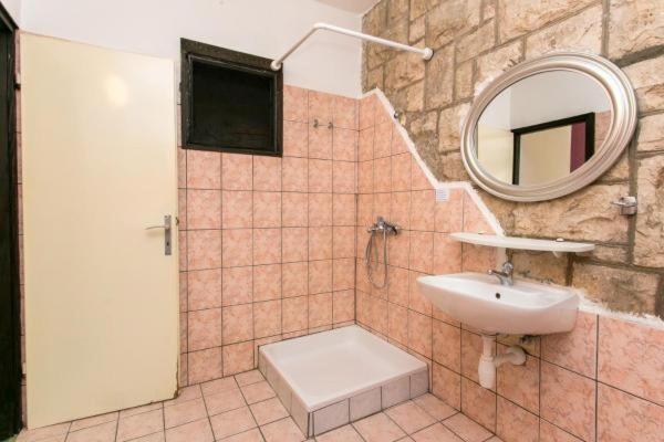 Guest House Busurelo Polače Εξωτερικό φωτογραφία