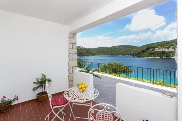 Guest House Busurelo Polače Εξωτερικό φωτογραφία
